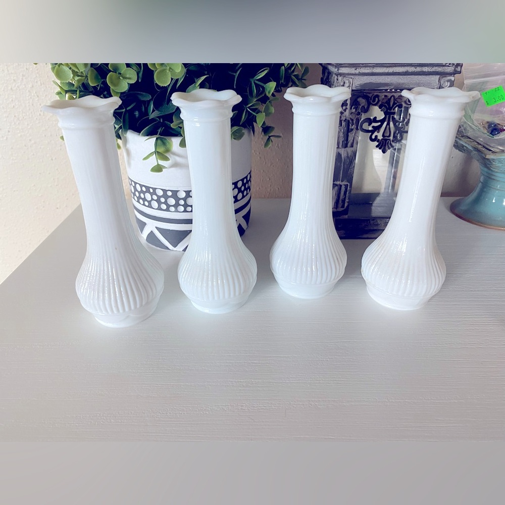 Vintage Randall Milk Glass Bud Vases lot of (4) measure 6” tall